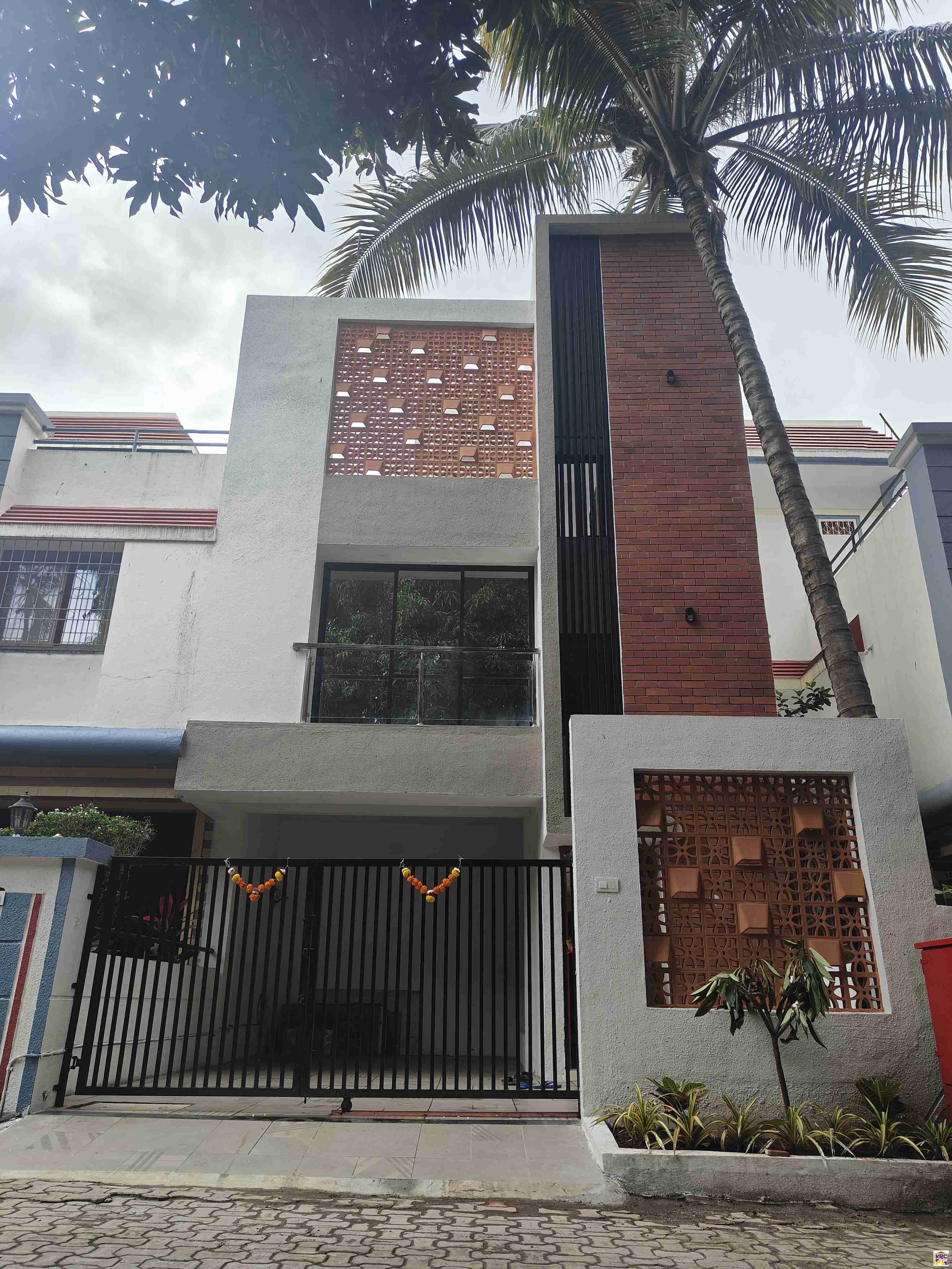 PG for boys in Moshi