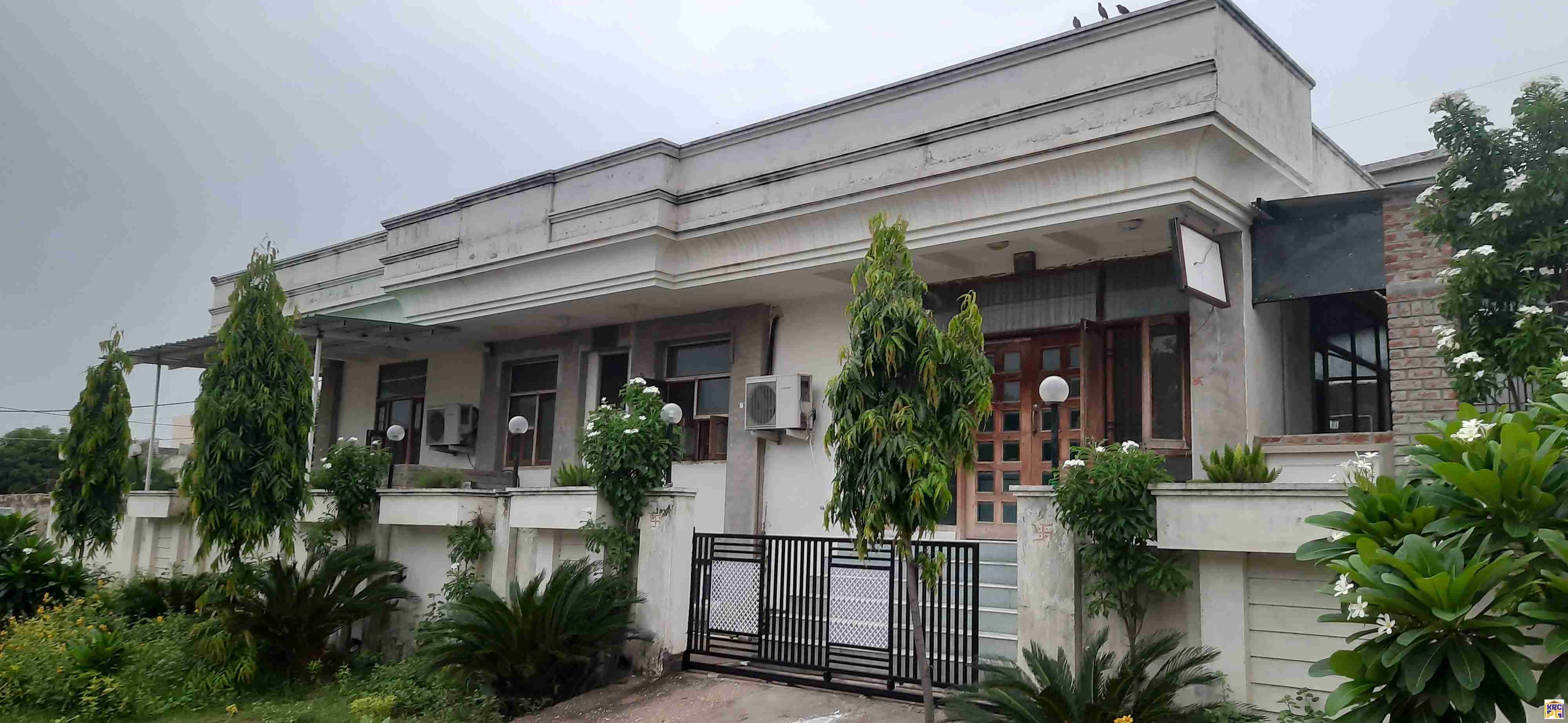 JANKI-CHANDRA-Home-Stay---P-G-