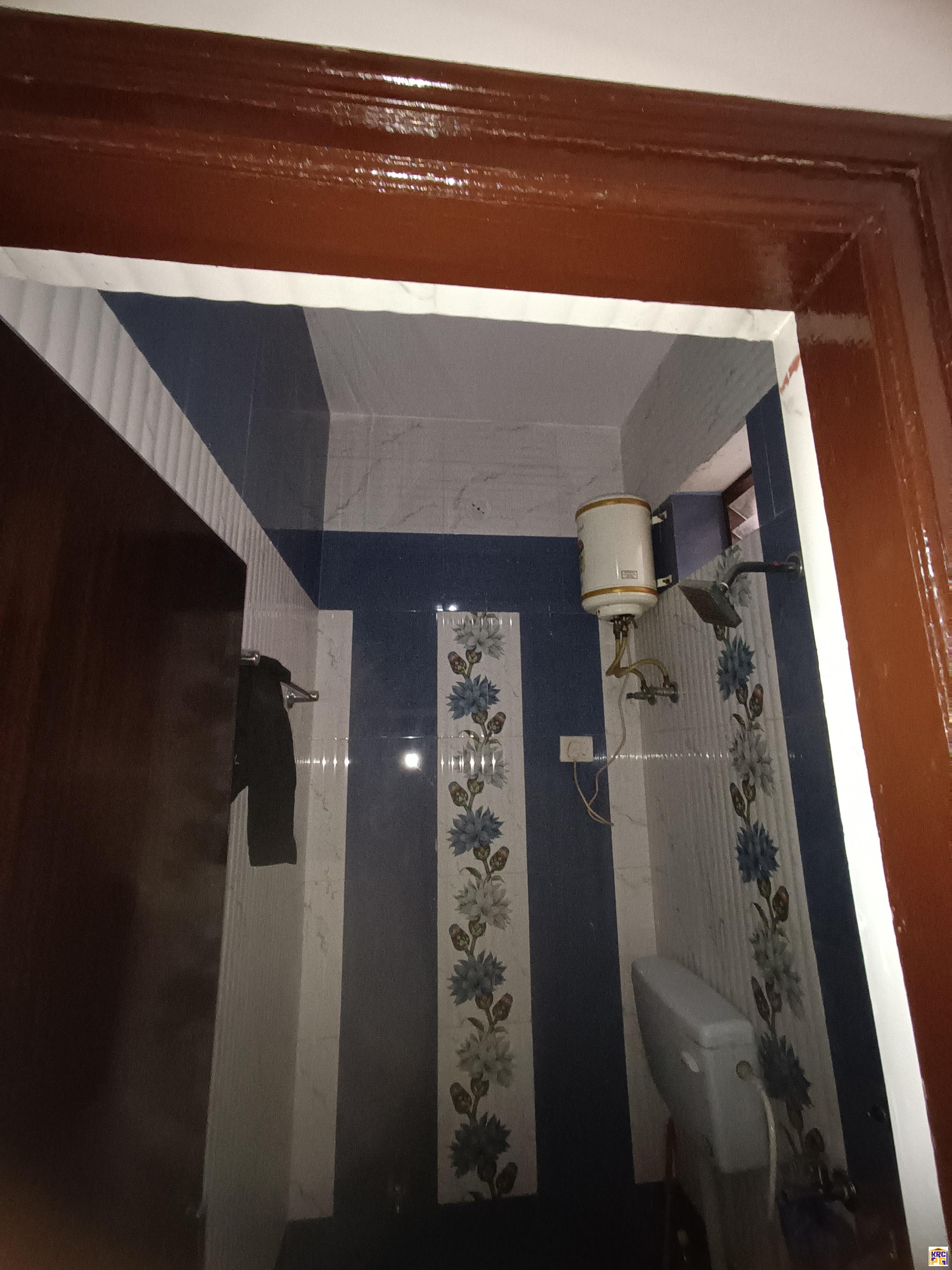 Room-Available-for-students---attached-washroom
