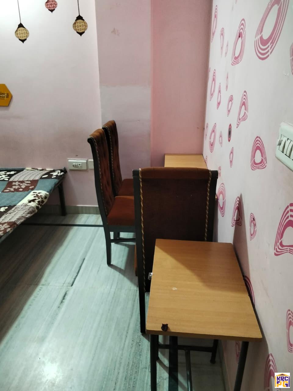 INDEPENDENT-BUILDER-FLOOR--SITUATED-AT-PRIME-LOCATION