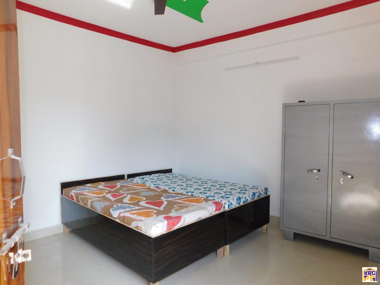 Move-into-living-point-PG